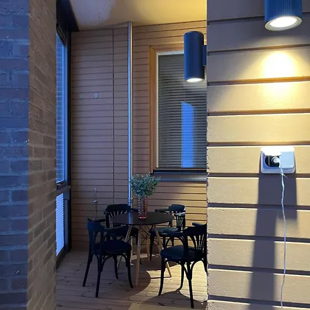 Upea Kohde Naesijaerven Rannassa * Tampere